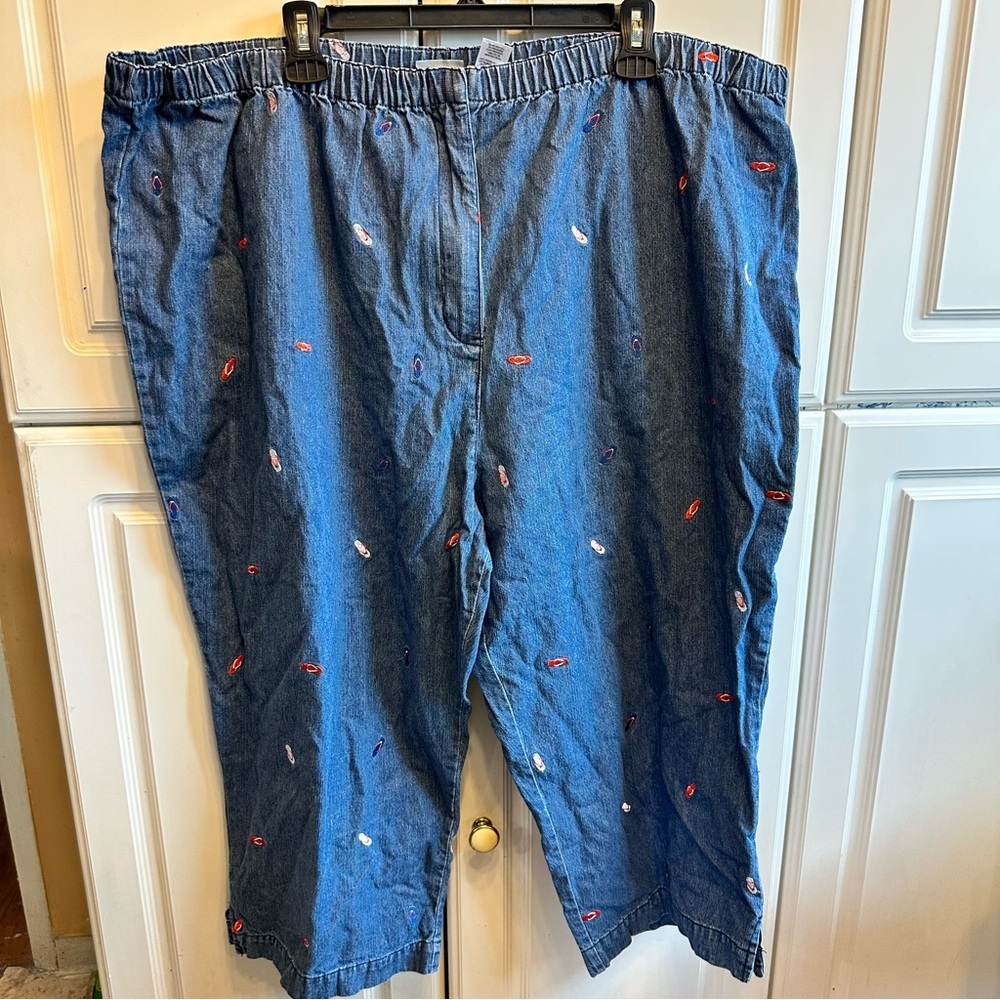 Classic Elements Woman Blue Embroidered Cropped Jeans, Size: 24-26W